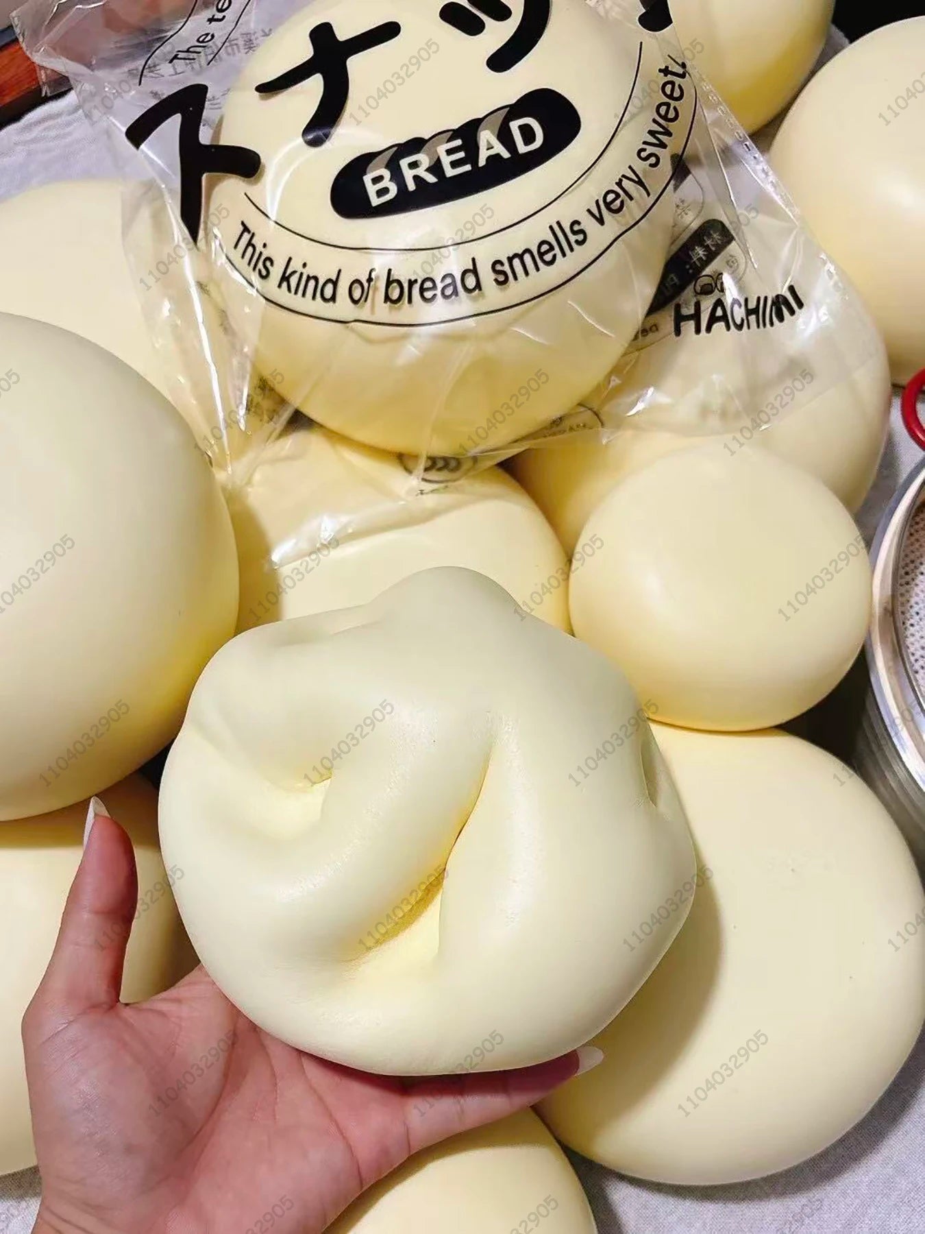 Squishy Simulated Super Big Milk Bun (Scented)