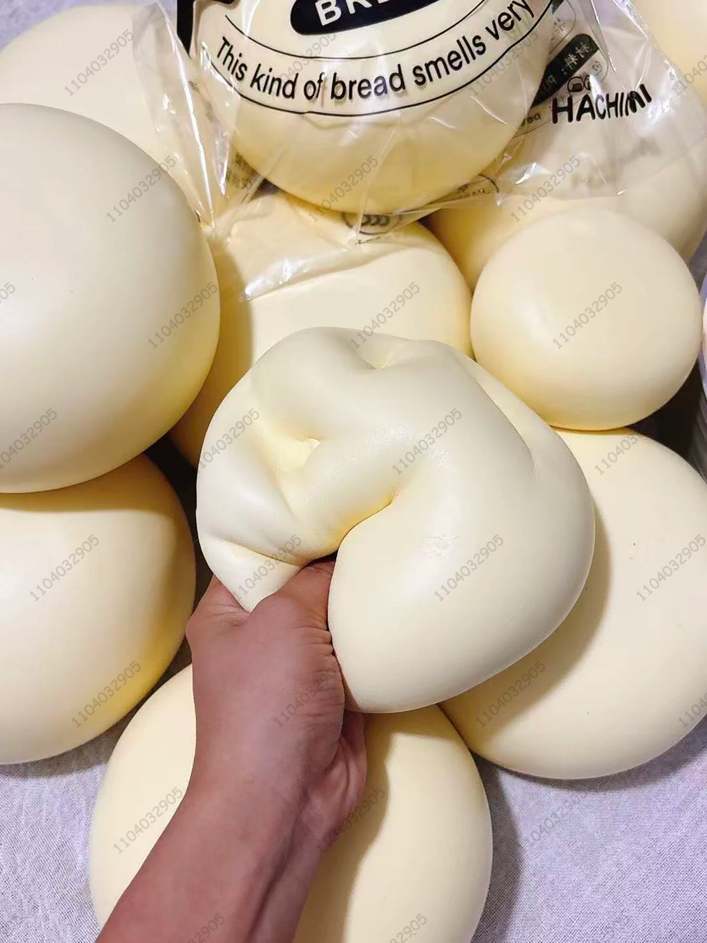 Squishy Simulated Super Big Milk Bun (Scented)